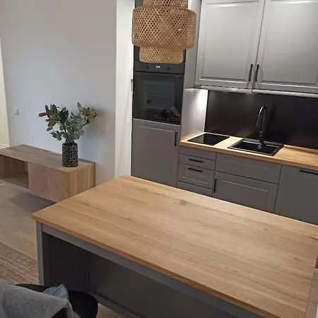 Self Check In With Terrace Apartment *